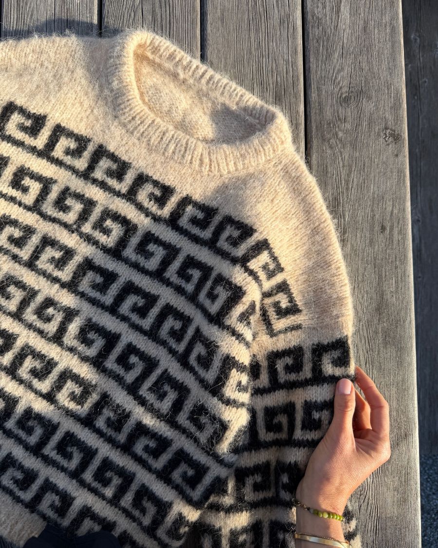 Athene Sweater - Image 4